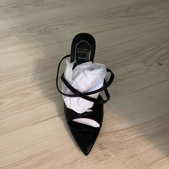 BRAND NEW never worn Tanya Sandal in Cabernet
Michael Costello - Picture 5 of 6